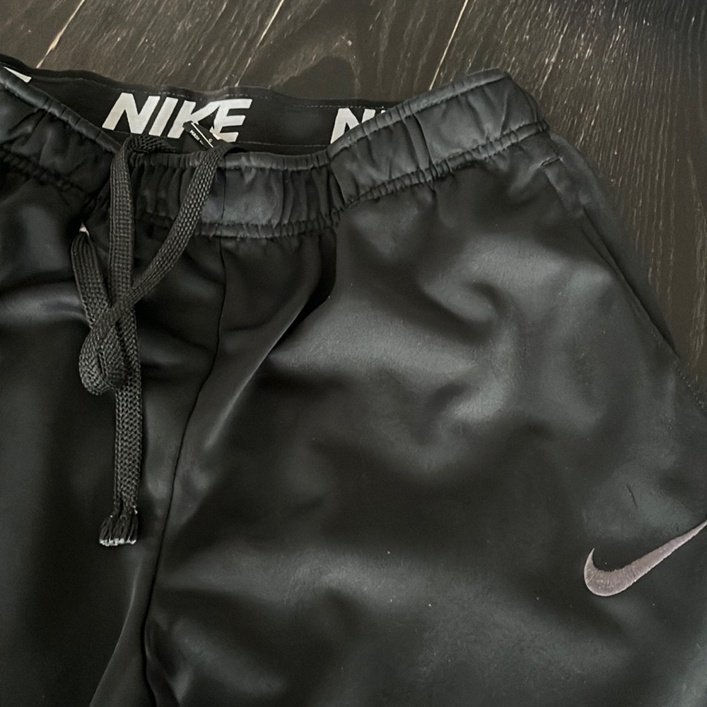 Nike blank men’s large athletic therma dri-fit